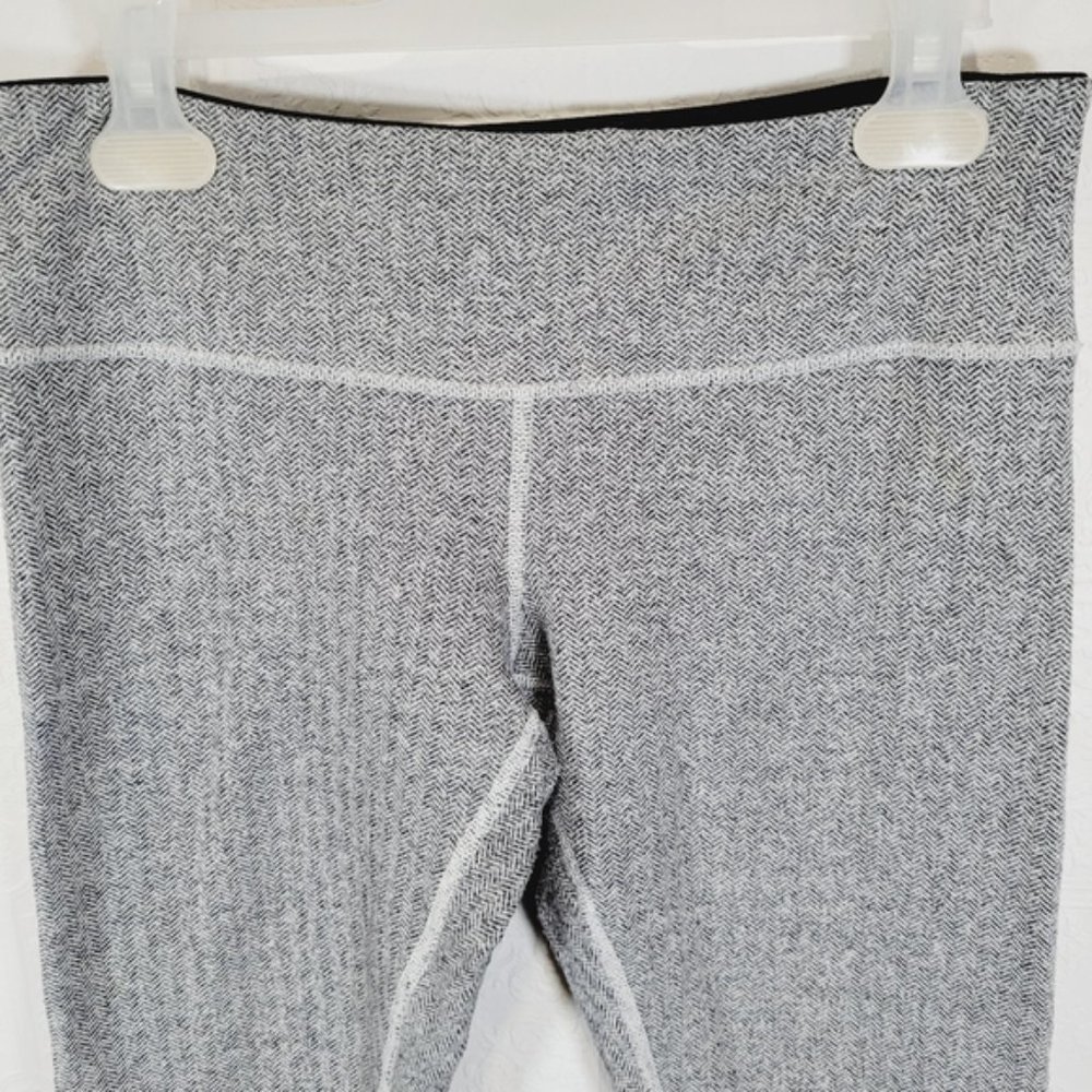 Lululemon Wunder Under midrise luon tights - Picture 3 of 10